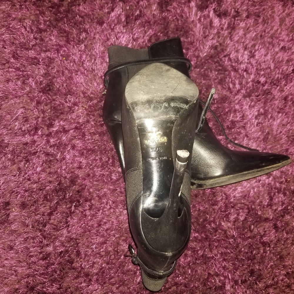 Boots - Picture 8 of 11